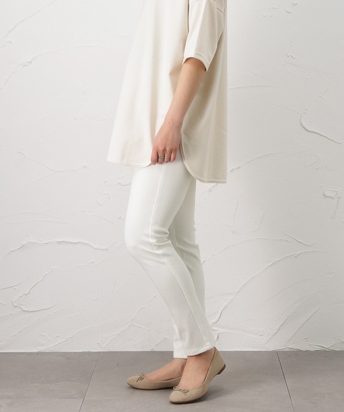 NAVY（ネイビー）の「Magic Legs アンクルパンツ（その他パンツ・レディース・ホワイト・S/M/L/XL）」の6枚目の写真