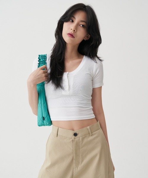 FEKETE(フェケテ)の「FEKETE WIDE CURVE COTTON PANTS(その他パンツ・メンズ・ホワイト/ブラック/ベージュ・SMALL/MEDIUM/LARGE)」の5枚目の写真