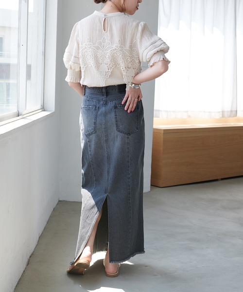 DISCOAT（ディスコート）の「リメイク風デニムナロースカート（デニムスカート・レディース・ブラック/ブルー・MEDIUM/LARGE）」の4枚目の写真