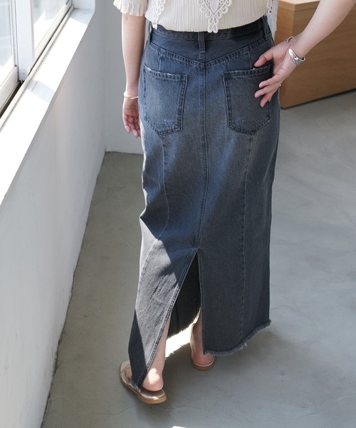 DISCOAT（ディスコート）の「リメイク風デニムナロースカート（デニムスカート・レディース・ブラック/ブルー・MEDIUM/LARGE）」の6枚目の写真