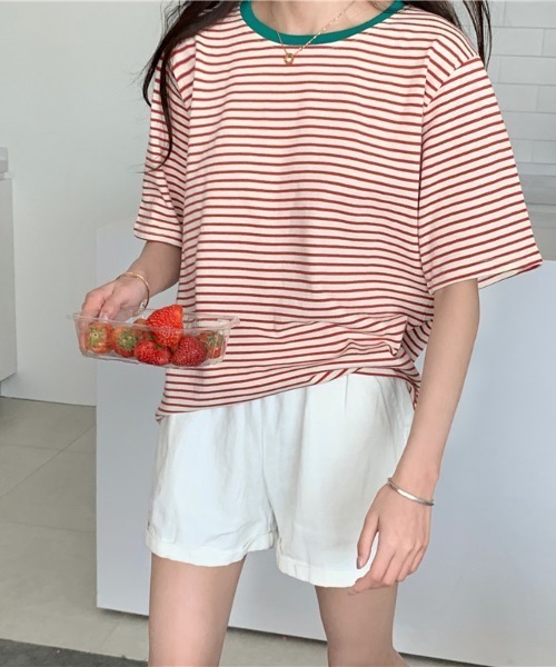 MANGROVE（マングローブ）の「ネックポイントカラーボーダーtee（Tシャツ/カットソー・レディース・ブラック/グレー/レッド/グリーン・FREE）」の4枚目の写真