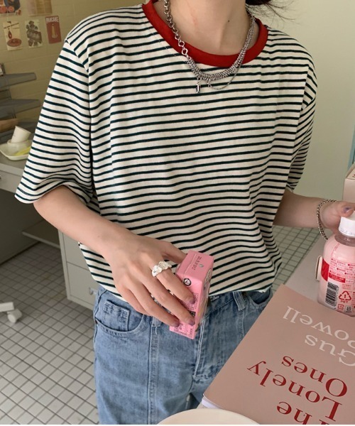 MANGROVE（マングローブ）の「ネックポイントカラーボーダーtee（Tシャツ/カットソー・レディース・ブラック/グレー/レッド/グリーン・FREE）」の6枚目の写真