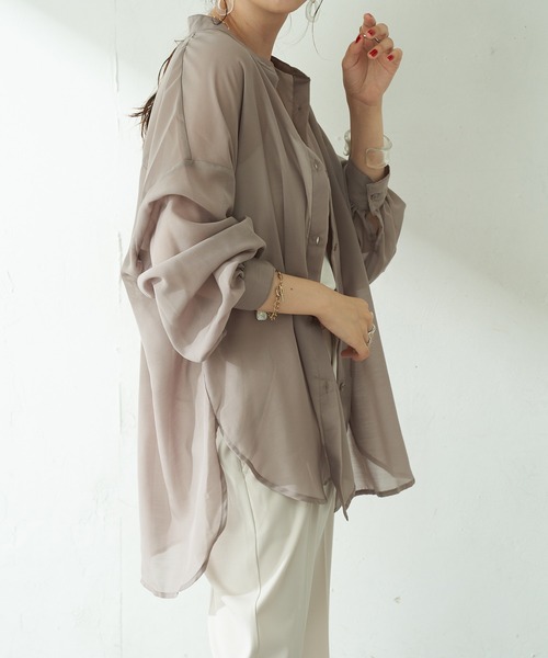 DISCOAT（ディスコート）の「【WEB限定】袖ボリュームシアーシャツ（シャツ/ブラウス・レディース・ブラック/イエロー/グレイッシュベージュ/ライトベージュ/ホワイト・FREE）」の4枚目の写真