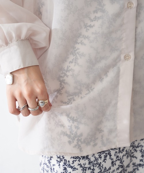 DISCOAT（ディスコート）の「【WEB限定】袖ボリュームシアーシャツ（シャツ/ブラウス・レディース・ブラック/イエロー/グレイッシュベージュ/ライトベージュ/ホワイト・FREE）」の18枚目の写真