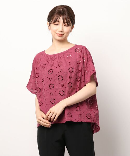 Samansa Mos2(サマンサ モスモス)の「オーバーレースTブラウス(シャツ/ブラウス・レディース・ブラック/ダークブラウン/パープル/オフホワイト/グリーン/マスタード・フリ-)」の9枚目の写真