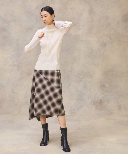 PUBLIC TOKYO（パブリックトウキョウ）の「スリーブシアーリブニット（ニット/セーター・レディース・アイボリー/イエロー/ダークグレー・FREE）」の12枚目の写真