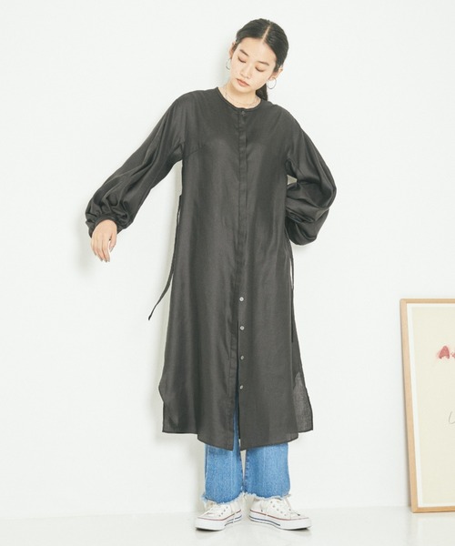 GARAGE OF GOOD CLOTHING（ガレージオブグッドクロージング）の「袖ボリュームワンピース2＊（ワンピース・レディース・サックスブルー/ブラック・FREE）」の2枚目の写真