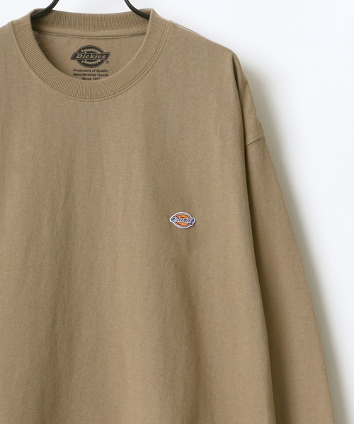 Dickies（ディッキーズ）の「Dickies/ディッキーズ ビッグシルエット ミニロゴワッペン ワンポイント刺繍 ロングスリーブTシャツ/Tトレーナー（Tシャツ/カットソー・メンズ・ホワイト/グリーン/ブラック/ベージュ/ブルー系その他/サックスブルー/ピンク/キャメル/グレイッシュベージュ・XL/L/M）」の4枚目の写真