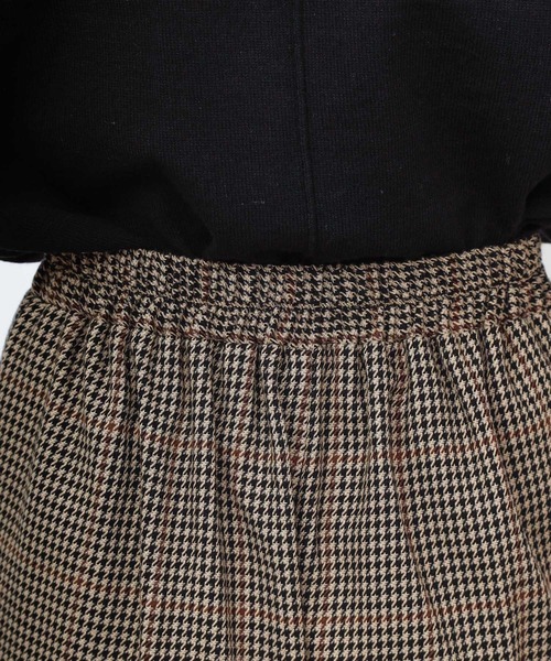 COLONY 2139（コロニートゥーワンスリーナイン）の「TR先染センタープレステーパードパンツ(セットアップ可)（その他パンツ・レディース・ブラウン/グレー・MEDIUM/LARGE）」の11枚目の写真