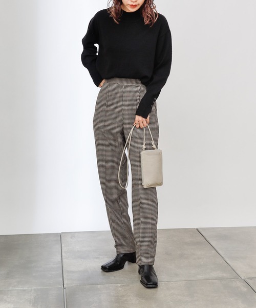 COLONY 2139（コロニートゥーワンスリーナイン）の「TR先染センタープレステーパードパンツ(セットアップ可)（その他パンツ・レディース・ブラウン/グレー・MEDIUM/LARGE）」の13枚目の写真