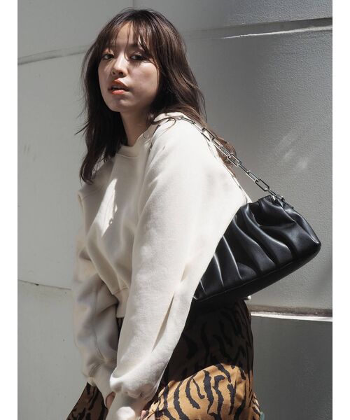 EVRIS（エヴリス）の「タックチェーンショルダーバッグ（ショルダーバッグ・レディース・ブラック/オレンジ/グリーン・FREE）」の20枚目の写真