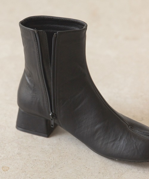 rectangle(レクタングル)の「足袋ブーツ(ブーツ・レディース・ブラック/アイボリー/パイソン/ブラウン・SMALL/MEDIUM/LARGE/X-LARGE)」の18枚目の写真