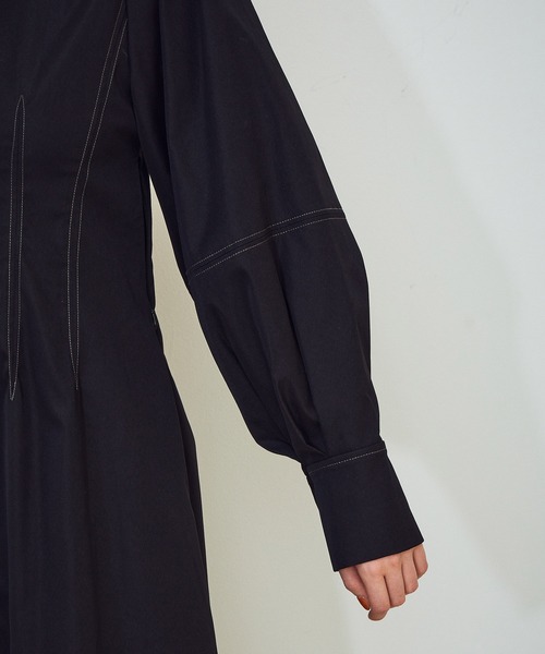 MADEMOISELLE ROPE'(マドモアゼル ロペ)の「バックシャーリングステッチワンピース(ワンピース・レディース・ブラック/ブラウン・38)」の10枚目の写真