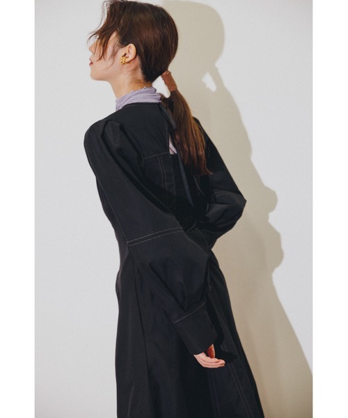 MADEMOISELLE ROPE'(マドモアゼル ロペ)の「バックシャーリングステッチワンピース(ワンピース・レディース・ブラック/ブラウン・38)」の18枚目の写真
