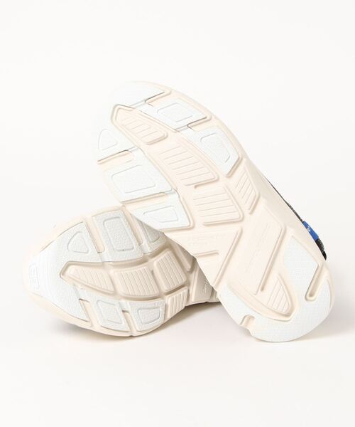 dazzlin（ダズリン）の「AKIII RECOVERY COTTON HIGH（スニーカー・レディース・ホワイト/ブラック・23/24/23.5）」の4枚目の写真