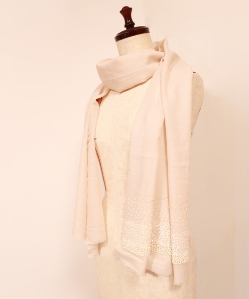 KU-CROISSANT（クークロワッサン）の「ウール＆シルク　スパンコール刺繍ストール（ストール/ショール・レディース・ピンク・ONE SIZE）」の3枚目の写真