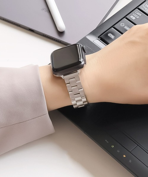 Urban Coral(アーバンコーラル)の「Apple Watch Band / アップルウォッチ バンド スリムステンレス / Urban Coral(デジタル腕時計・レディース・ブラック/シルバー/ピンクゴールド/ゴールド/ゴールド系その他・40mm/44mm)」の1枚目の写真