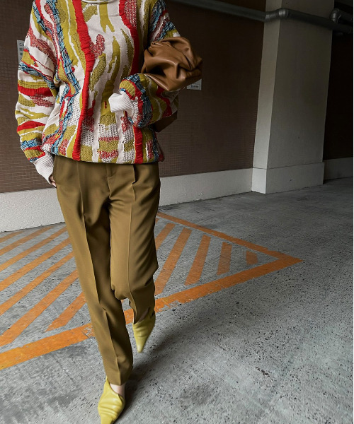 Ameri（アメリ）の「SQUAMOUS TEXTILE TAPERED PANTS（スラックス・レディース・ブラック/カーキ/オレンジ・SMALL/MEDIUM/X-SMALL）」の8枚目の写真