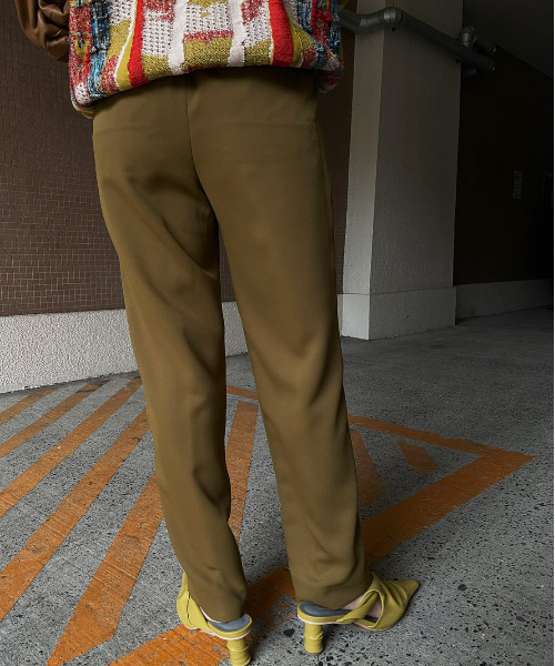 Ameri（アメリ）の「SQUAMOUS TEXTILE TAPERED PANTS（スラックス・レディース・ブラック/カーキ/オレンジ・SMALL/MEDIUM/X-SMALL）」の21枚目の写真