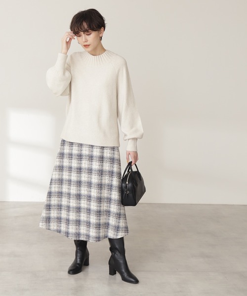 N.(N. Natural Beauty Basic)(エヌエヌナチュラルビューティーベーシック)の「◆ワイドネックニット(ニット/セーター・レディース・ベージュ/オフホワイト/イエロー・MEDIUM)」の4枚目の写真