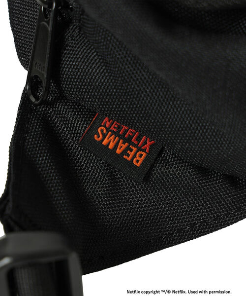 BEAMS(ビームス)の「Netflix × BEAMS / Body Bag(ボディバッグ/ウエストポーチ・メンズ・ブラック・FREE)」の5枚目の写真