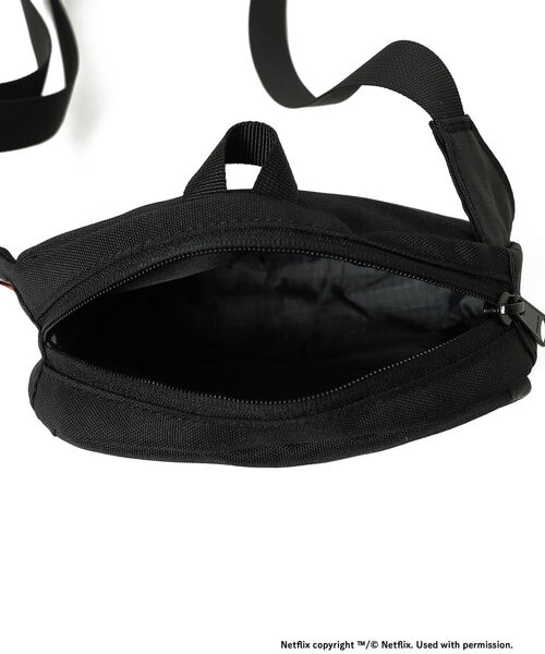 BEAMS(ビームス)の「Netflix × BEAMS / Body Bag(ボディバッグ/ウエストポーチ・メンズ・ブラック・FREE)」の8枚目の写真