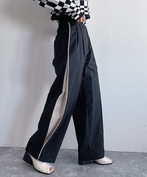 PAGEBOY(ページボーイ)の「CORE / カラーレイヤーワイドパンツ(スラックス・レディース・ブラック/グレー/グレイッシュベージュ・SMALL/MEDIUM)」の2枚目の写真