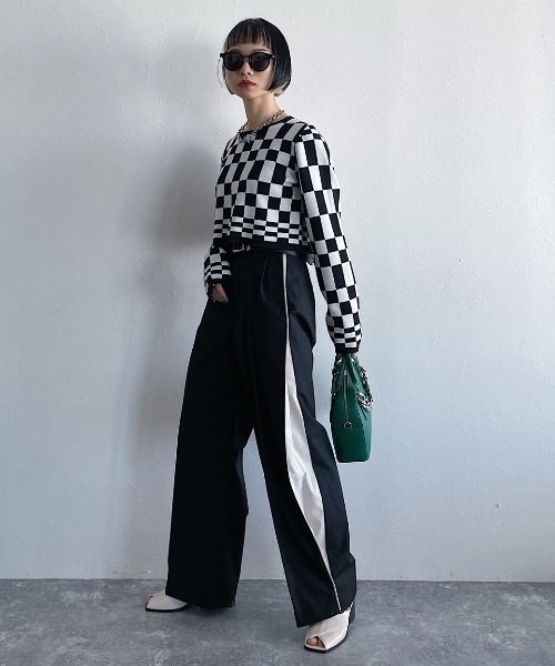 PAGEBOY(ページボーイ)の「CORE / カラーレイヤーワイドパンツ(スラックス・レディース・ブラック/グレー/グレイッシュベージュ・SMALL/MEDIUM)」の7枚目の写真