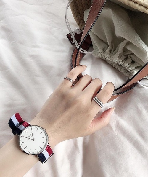 Daniel Wellington(ダニエルウェリントン)の「CLASSIC CANTERBURY 時計ベルト(アナログ腕時計・レディース・シルバー/ゴールド・36mm/40mm)」の9枚目の写真