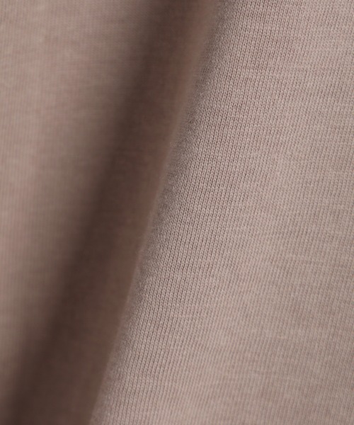 INED CLARO（イネドクラロ）の「フレンチスリーブカットトップス（Tシャツ/カットソー・レディース・オフホワイト/グリーン/サンドグレー/テラコッタ・フリー）」の8枚目の写真