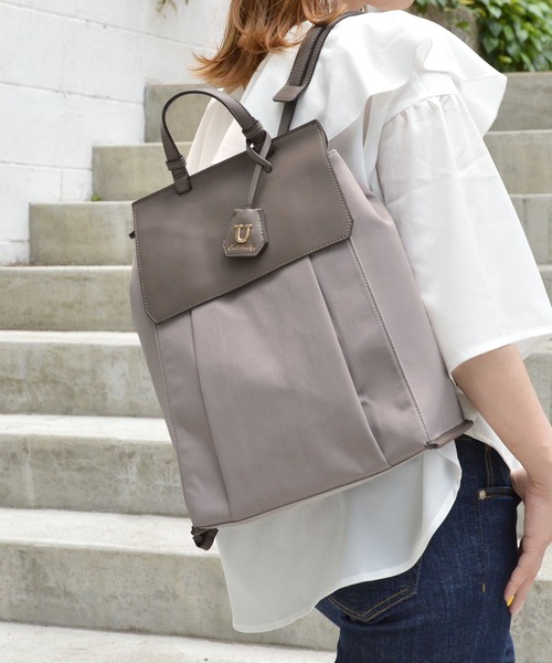 【未使用級/カード付】フルラ ダウンタウン リュック レザー シボ革 グレー 未使用級/カード付】フルラ ダウンタウン リュック レザー シボ革 グレー