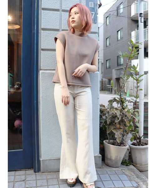 MURUA(ムルーア)の「スタンドネックフレンチスリーブトップス(Tシャツ/カットソー・レディース・ホワイト/ブラック/モカ・FREE)」の13枚目の写真