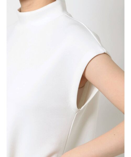 MURUA(ムルーア)の「スタンドネックフレンチスリーブトップス(Tシャツ/カットソー・レディース・ホワイト/ブラック/モカ・FREE)」の8枚目の写真