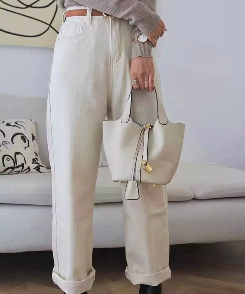 RiNc （リンク）の「【 NOLITA / ノリータ 】軽くて 疲れない おしゃれな キューブ型 カデナ付き ハンドバッグ ミニトートバッグ（ハンドバッグ・レディース・グレイッシュベージュ/ホワイト/ブラック・FREE）」の10枚目の写真