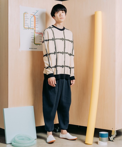 sneeuw（スニュウ）の「ビルディングJQプルオーバー（スウェット・レディース・ブラック/ベージュ・1/3）」の9枚目の写真