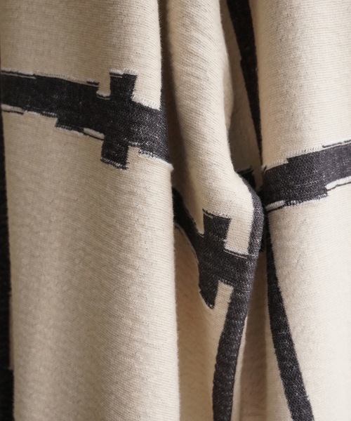 sneeuw（スニュウ）の「ビルディングJQプルオーバー（スウェット・レディース・ブラック/ベージュ・1/3）」の5枚目の写真