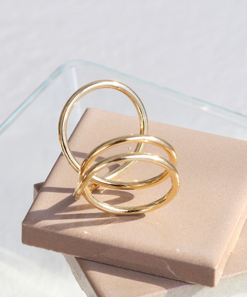 Phoebe(フィービィー)の「エボルブワイヤーリング(リング・レディース・イエローゴールド・#10)」の4枚目の写真