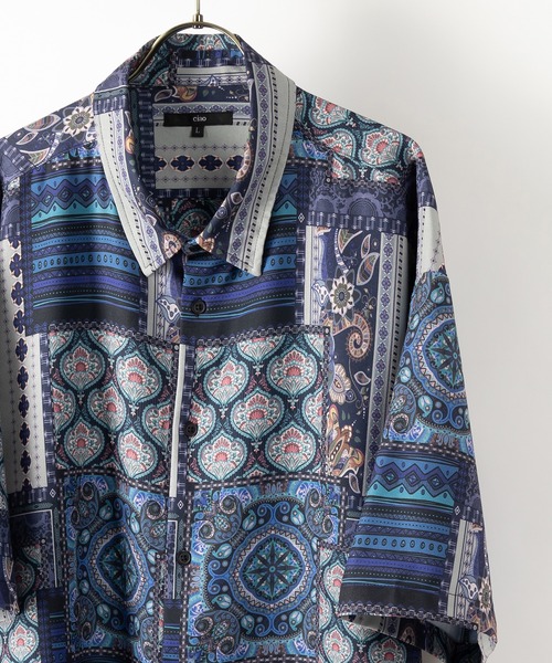 SlashDate（スラッシュデイト）の「総柄プリントドレープシャツ/レトロ/古着風/オーバーサイズシャツ/とろみシャツ（シャツ/ブラウス・メンズ・ホワイト/チャコールグレー/ブラック/ベージュ/ネイビー/ブラウン/ブルー/ブラック系その他/ブラウン系その他/ブラック系その他2/ブラック系その他3/ブラウン系その他3/ブラウン系その他2・M/L）」の13枚目の写真