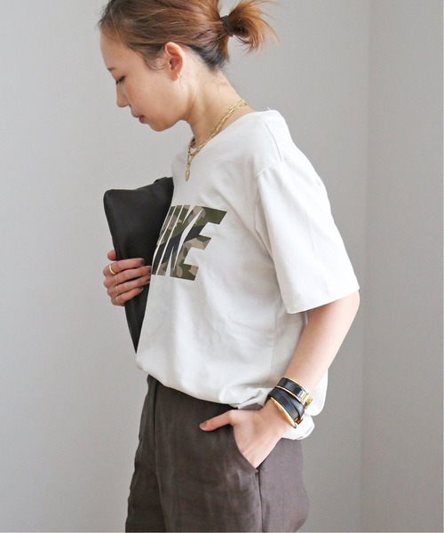 NIKE（ナイキ）の「【NIKE/ナイキ】 カモフラ Tシャツ（Tシャツ/カットソー・レディース・アイボリー・FREE）」の2枚目の写真