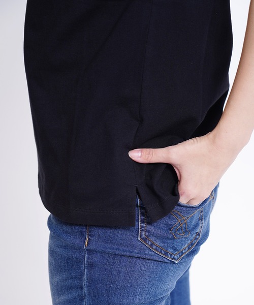 GIORDANO（ジョルダーノ）の「[GIORDANO] ライオン刺繍Vネック半袖Tシャツ（Tシャツ/カットソー・レディース・ホワイト/ライトピンク/ホワイト系その他/カーキ/ブラック・SMALL/MEDIUM/LARGE/X-LARGE）」の13枚目の写真