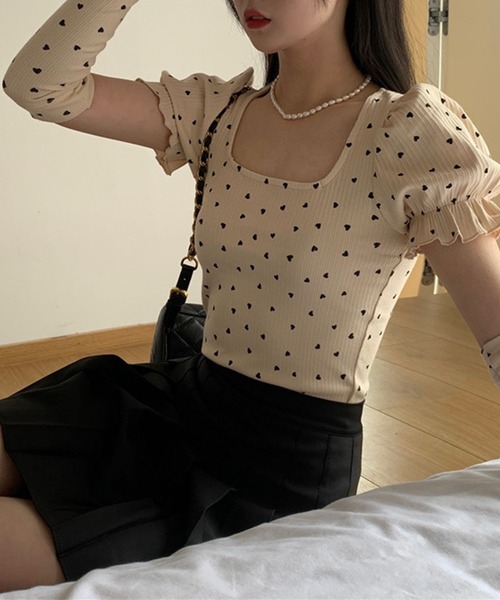 Jasmine Grandiflorum(ジャスミングランディフローラム)の「【Jasmine】アームカバーセットフレンチガーリーハート柄Tシャツ(シャツ/ブラウス・レディース・ベージュ・MEDIUM/SMALL)」の4枚目の写真
