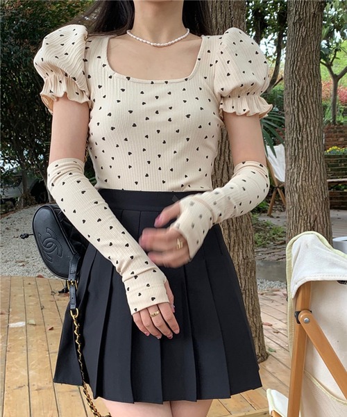 Jasmine Grandiflorum(ジャスミングランディフローラム)の「【Jasmine】アームカバーセットフレンチガーリーハート柄Tシャツ(シャツ/ブラウス・レディース・ベージュ・MEDIUM/SMALL)」の12枚目の写真
