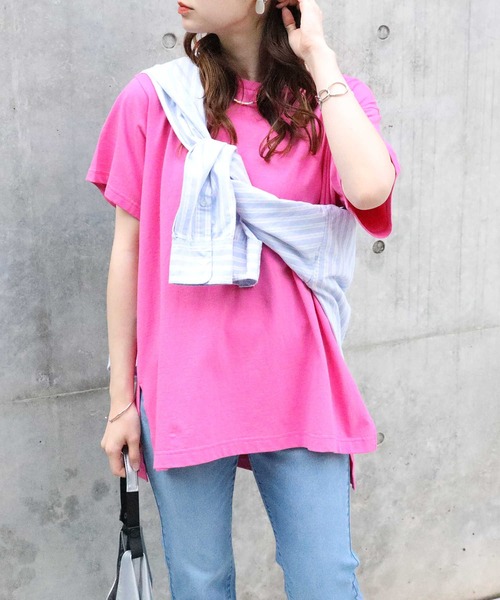 HONEYSUCKLE ROSE（ハニーサックルローズ）の「【HONEYSUCKLE ROSE】カラースリットビッグＴシャツ（Tシャツ/カットソー・レディース・パープル/ピンク/ライム・S/M/L）」の3枚目の写真