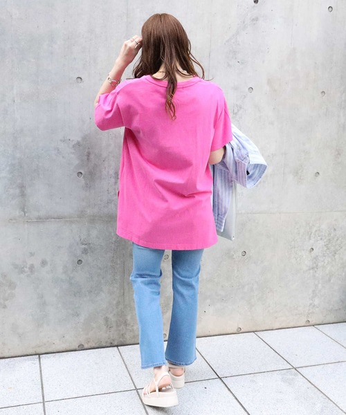 HONEYSUCKLE ROSE（ハニーサックルローズ）の「【HONEYSUCKLE ROSE】カラースリットビッグＴシャツ（Tシャツ/カットソー・レディース・パープル/ピンク/ライム・S/M/L）」の16枚目の写真