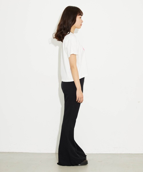 X-girl(エックスガール)の「CANDY LOGO S/S CROPPED TEE/クロップド丈/ブランドロゴ コンパクトTシャツ/ロゴTシャツ(Tシャツ/カットソー・レディース・チャコール/グリーン/ホワイト・M/S)」の9枚目の写真