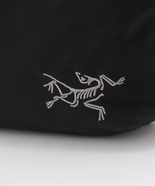 ARC'TERYX(アークテリクス)の「ARC’TERYX/アークテリクス HELIAD 6L C BAG/ヒリアド 6 クロスボディバック(ボディバッグ/ウエストポーチ・メンズ・ブラック・フリ-)」の5枚目の写真