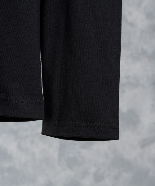 ADRER(アドラー)の「W cut out slit long-T/ダブルカットスリットロングT(Tシャツ/カットソー・メンズ・ホワイト/ブラック・SMALL/MEDIUM/LARGE/X-SMALL)」の22枚目の写真