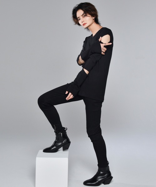 ADRER(アドラー)の「W cut out slit long-T/ダブルカットスリットロングT(Tシャツ/カットソー・メンズ・ホワイト/ブラック・SMALL/MEDIUM/LARGE/X-SMALL)」の10枚目の写真