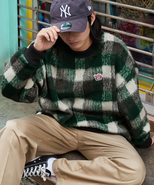 CONVERSE(コンバース)の「【CONVERSE/コンバース】クラーク志織 ワンポイントワッペン ジャガーチェックオーバーサイズスウェット(スウェット・メンズ・ライトグレー/ライトグリーン/イエロー/ダークグリーン/キャメル/グリーン・L/M)」の7枚目の写真