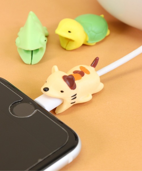 emesuelee（エメスーリー）の「アニマルケーブルアクセサリー 断線防止 スマホ 保護（スマホグッズ・レディース・グリーン系/イエロー/グリーン/パープル/ブラウン/ピンク/ホワイト/ベージュ/グリーン系1・フリー）」の4枚目の写真